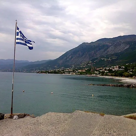 Filothei Apartament Mikrá Mandínia