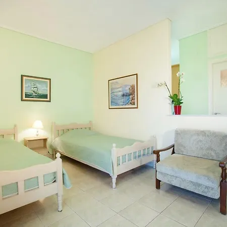 Appartement Filothei Mikrá Mandínia