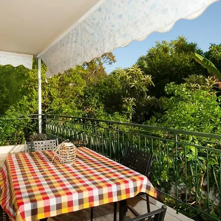 Apartment Filothei *
